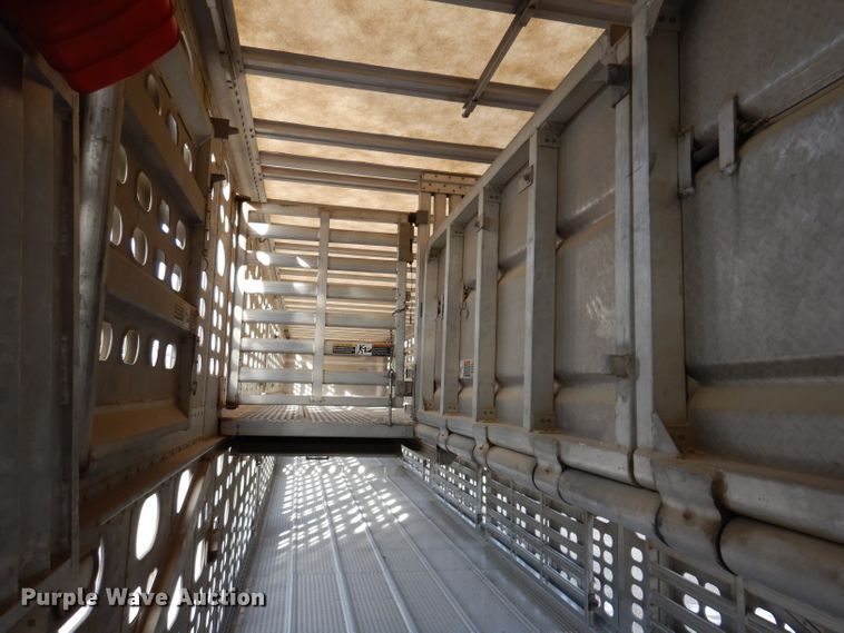 image for item JH9904 2007 Wilson PSADL-400P  livestock trailer