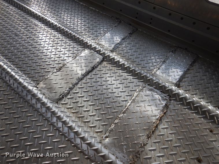 image for item JH9904 2007 Wilson PSADL-400P  livestock trailer