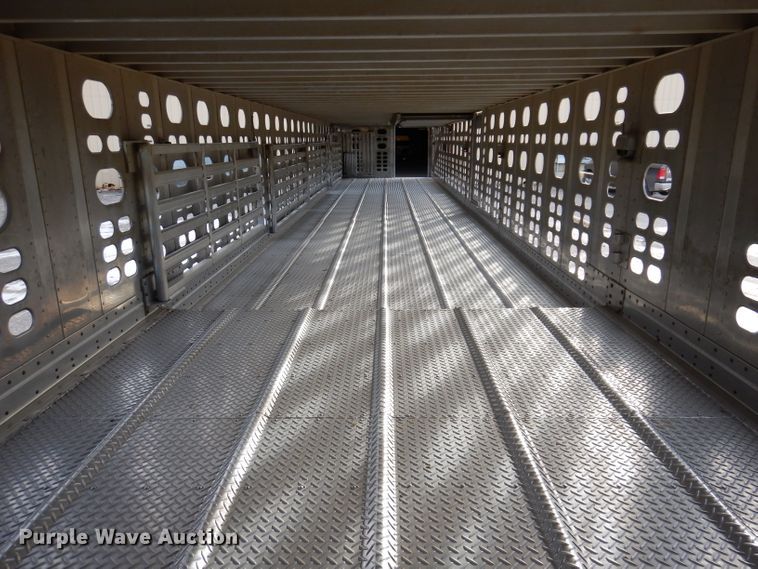 image for item JH9904 2007 Wilson PSADL-400P  livestock trailer