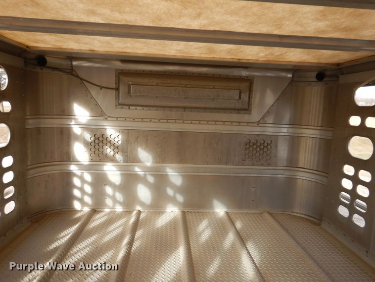 image for item JH9904 2007 Wilson PSADL-400P  livestock trailer