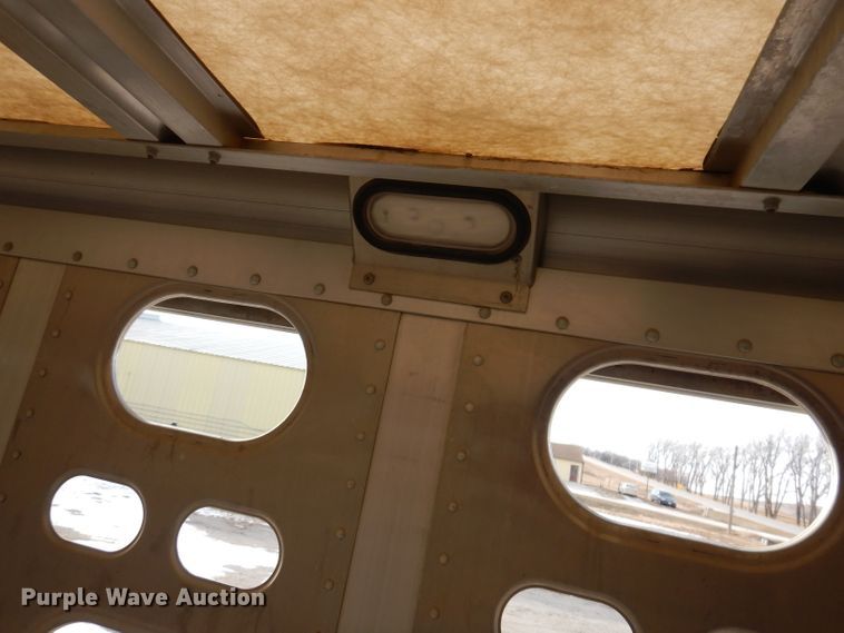 image for item JH9904 2007 Wilson PSADL-400P  livestock trailer