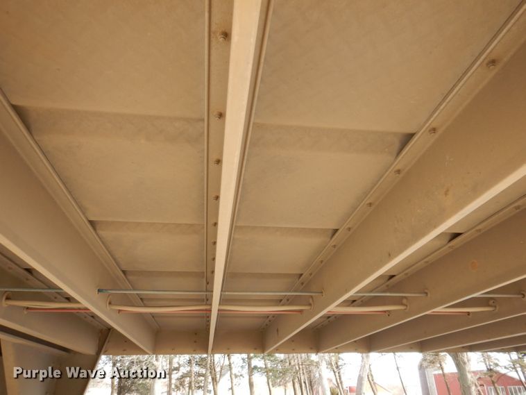 image for item JH9904 2007 Wilson PSADL-400P  livestock trailer