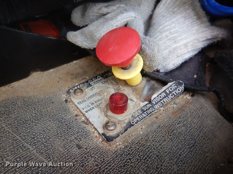 image for item JH9905 2006 Freightliner Columbia 120  semi truck