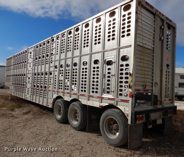 image for item JH9907 2007 Wilson PSDCL-402  livestsock trailer