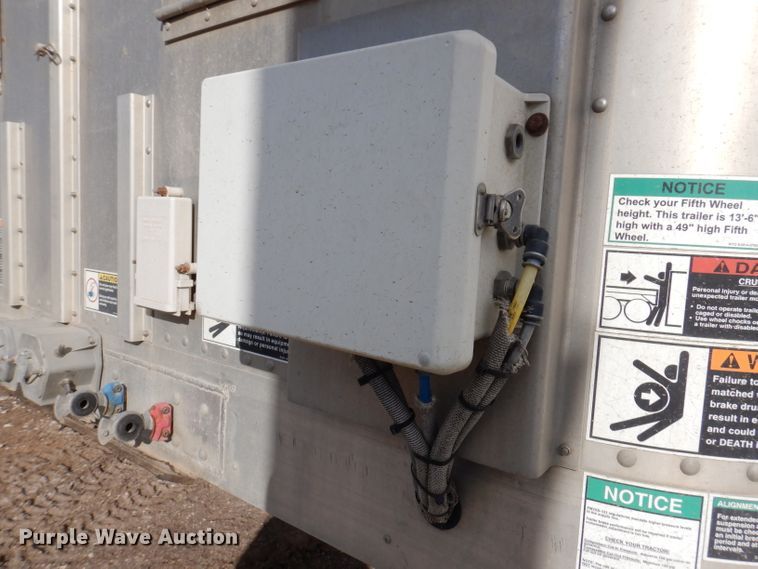 image for item JH9907 2007 Wilson PSDCL-402  livestsock trailer