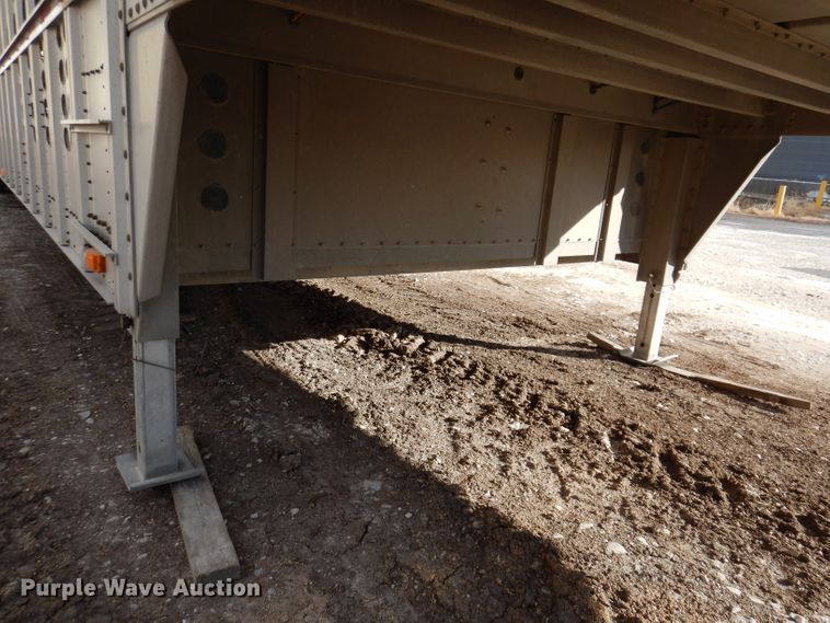 image for item JH9907 2007 Wilson PSDCL-402  livestsock trailer