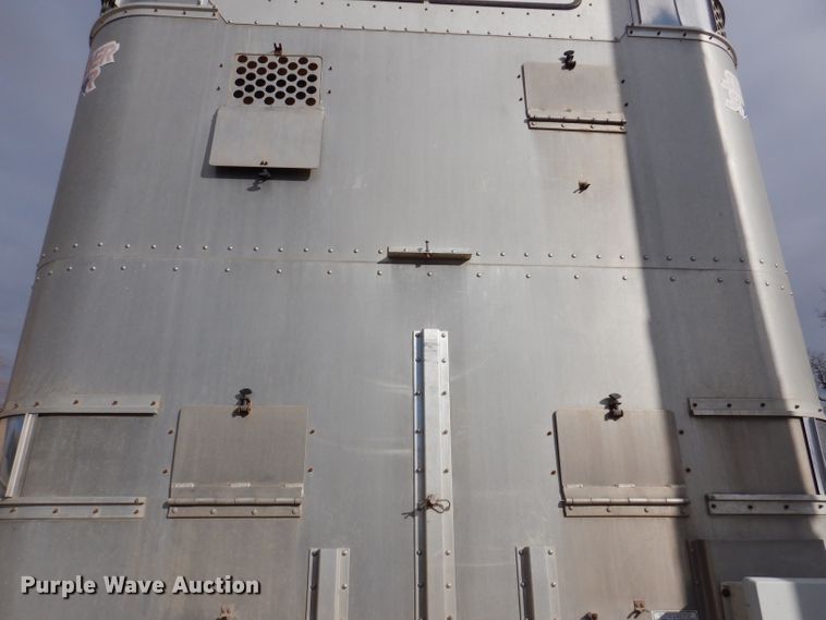 image for item JH9907 2007 Wilson PSDCL-402  livestsock trailer