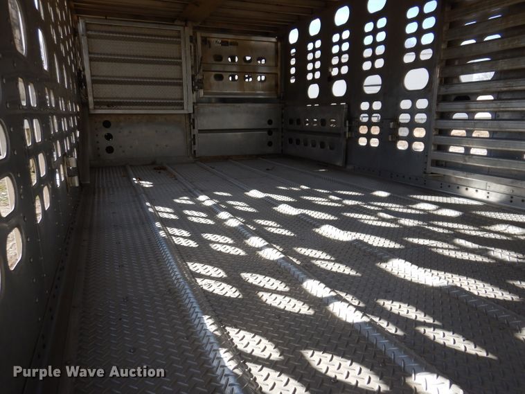 image for item JH9907 2007 Wilson PSDCL-402  livestsock trailer