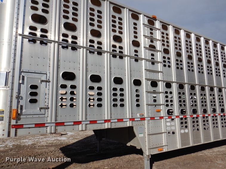 image for item JH9907 2007 Wilson PSDCL-402  livestsock trailer