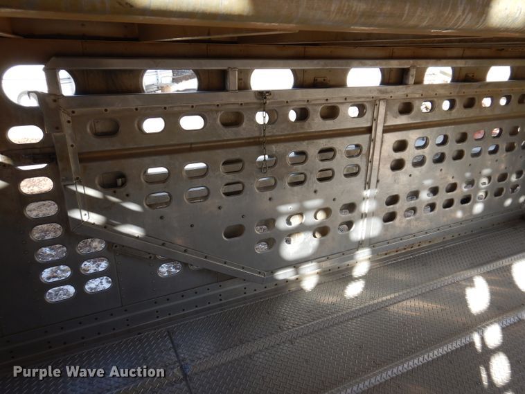 image for item JH9907 2007 Wilson PSDCL-402  livestsock trailer