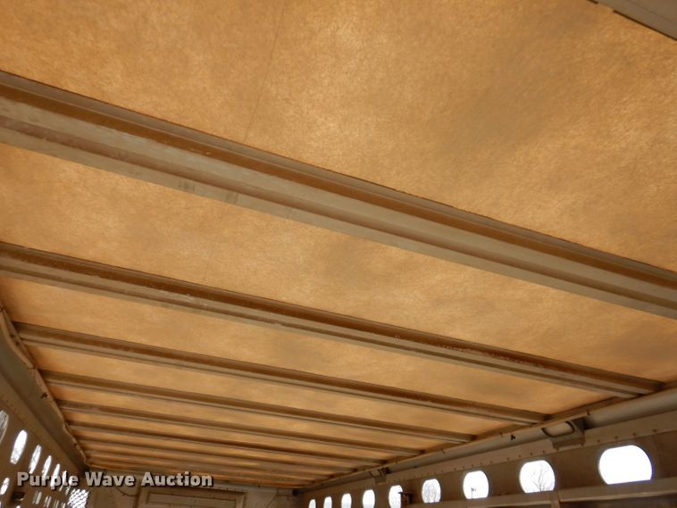 image for item JH9907 2007 Wilson PSDCL-402  livestsock trailer