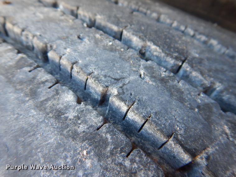 image for item JH9907 2007 Wilson PSDCL-402  livestsock trailer