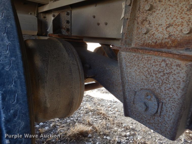 image for item JH9907 2007 Wilson PSDCL-402  livestsock trailer