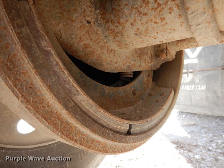 image for item JH9907 2007 Wilson PSDCL-402  livestsock trailer