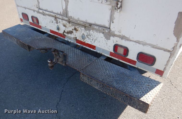 image for item DH8116 2002 Workhorse  delivery truck