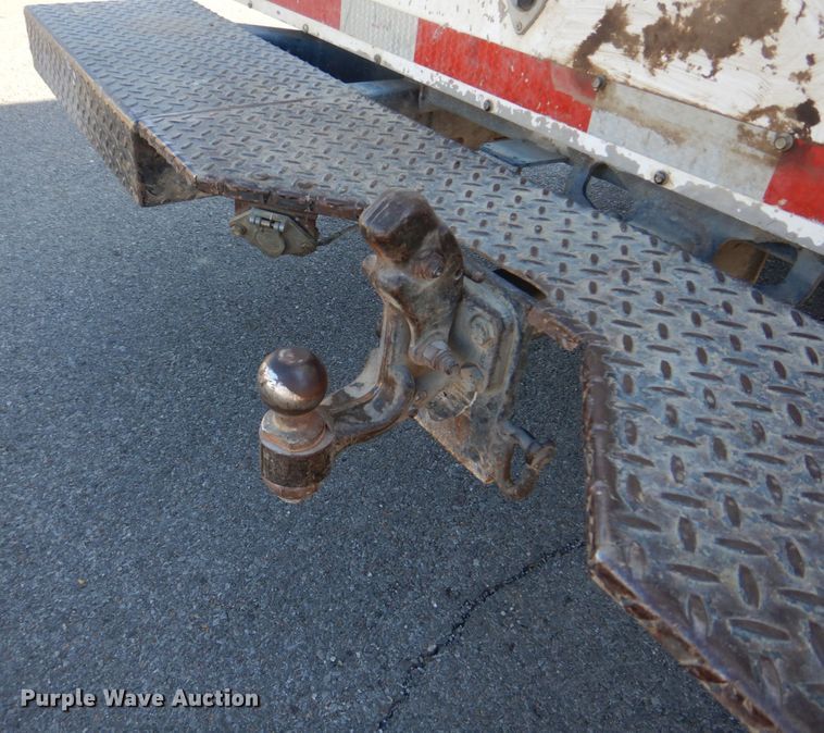 image for item DH8116 2002 Workhorse  delivery truck