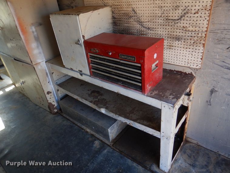 image for item DH8116 2002 Workhorse  delivery truck