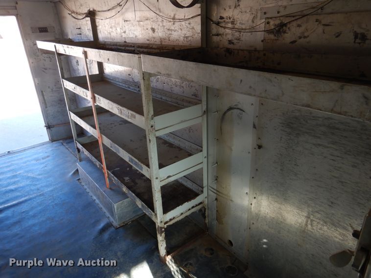 image for item DH8116 2002 Workhorse  delivery truck