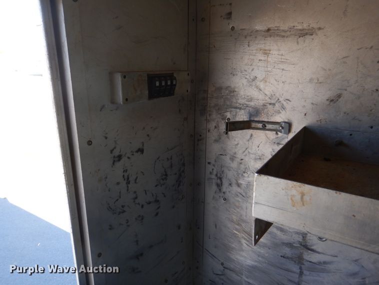 image for item DH8116 2002 Workhorse  delivery truck