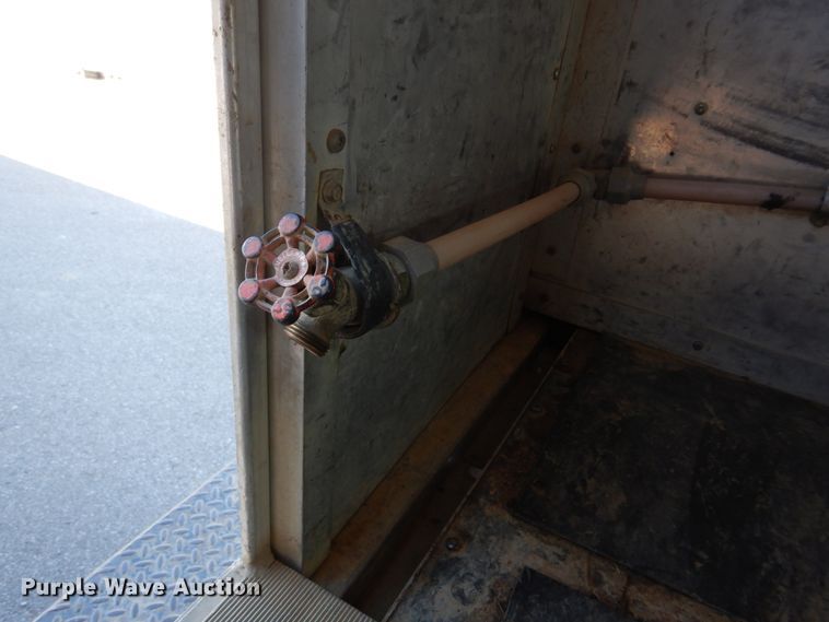 image for item DH8116 2002 Workhorse  delivery truck