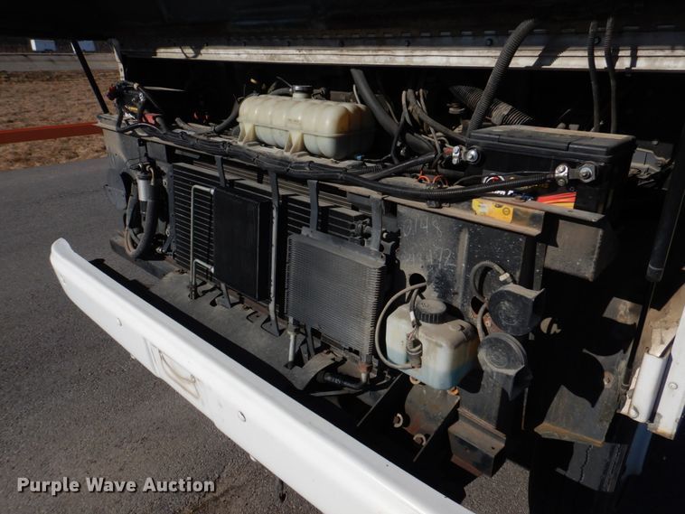 image for item DH8116 2002 Workhorse  delivery truck