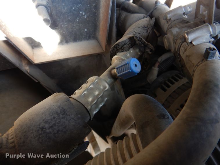 image for item DH8116 2002 Workhorse  delivery truck