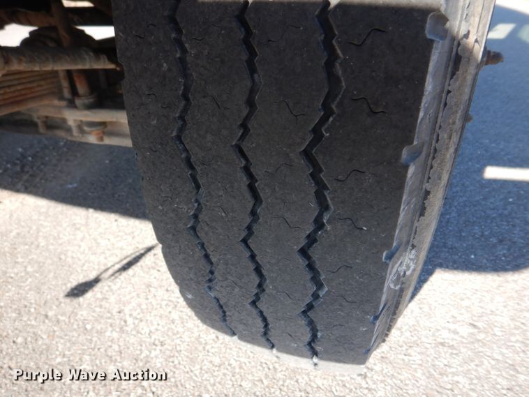 image for item DH8116 2002 Workhorse  delivery truck