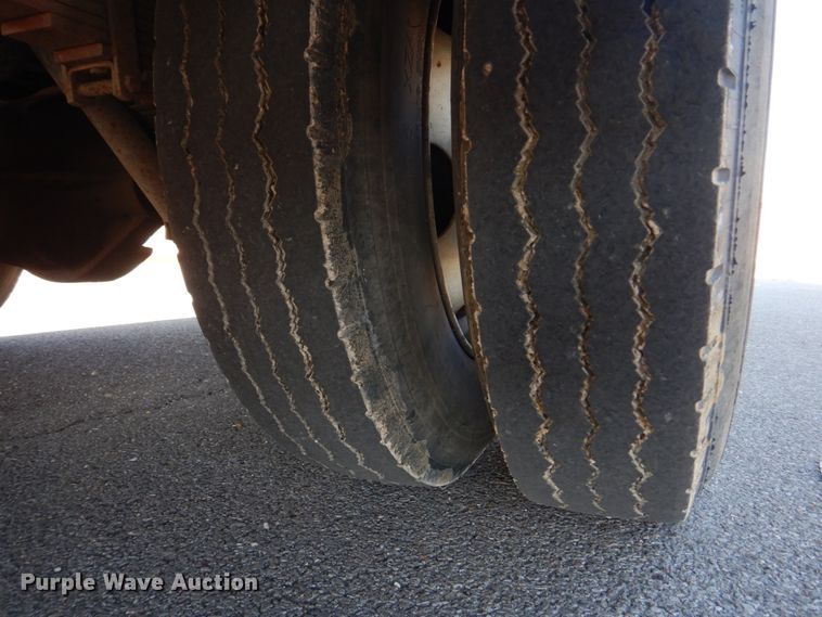 image for item DH8116 2002 Workhorse  delivery truck