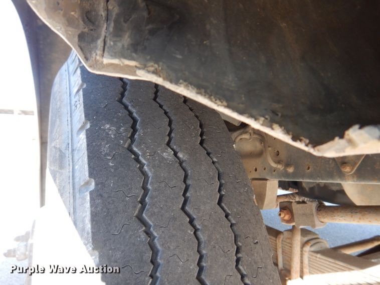 image for item DH8116 2002 Workhorse  delivery truck