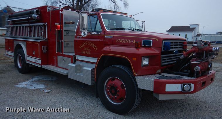 image for item DH8148 1995 Ford F800  pumper fire truck