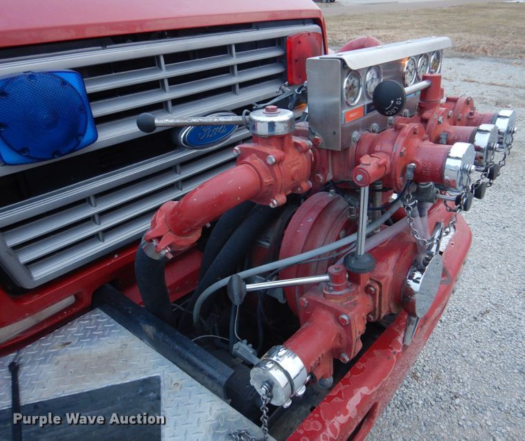 image for item DH8148 1995 Ford F800  pumper fire truck