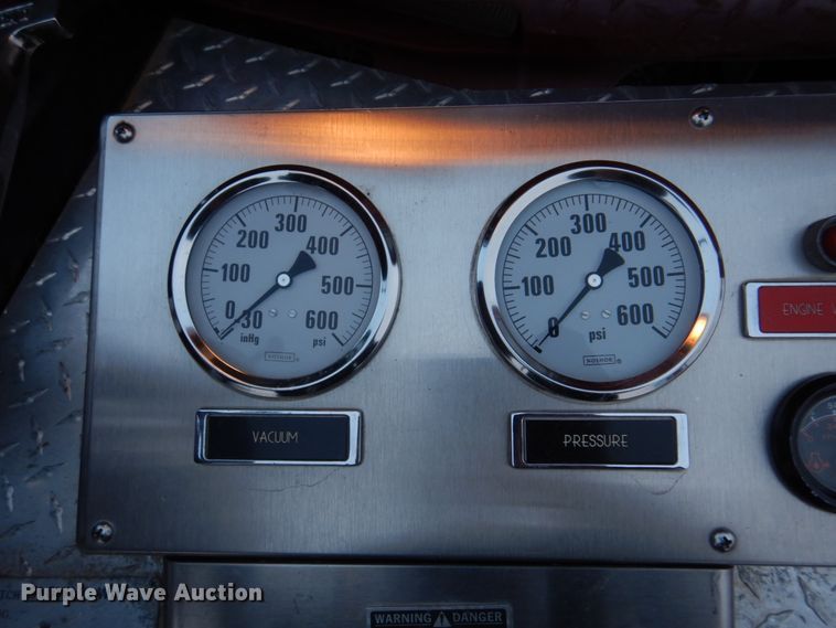 image for item DH8148 1995 Ford F800  pumper fire truck