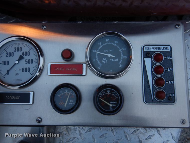 image for item DH8148 1995 Ford F800  pumper fire truck