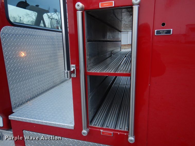 image for item DH8148 1995 Ford F800  pumper fire truck