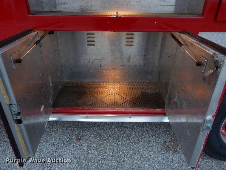 image for item DH8148 1995 Ford F800  pumper fire truck