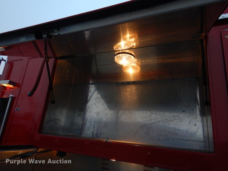 image for item DH8148 1995 Ford F800  pumper fire truck