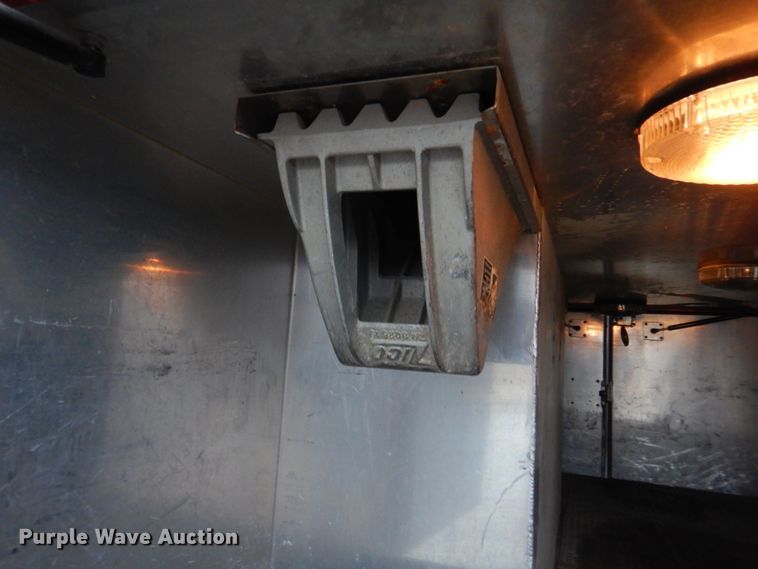 image for item DH8148 1995 Ford F800  pumper fire truck