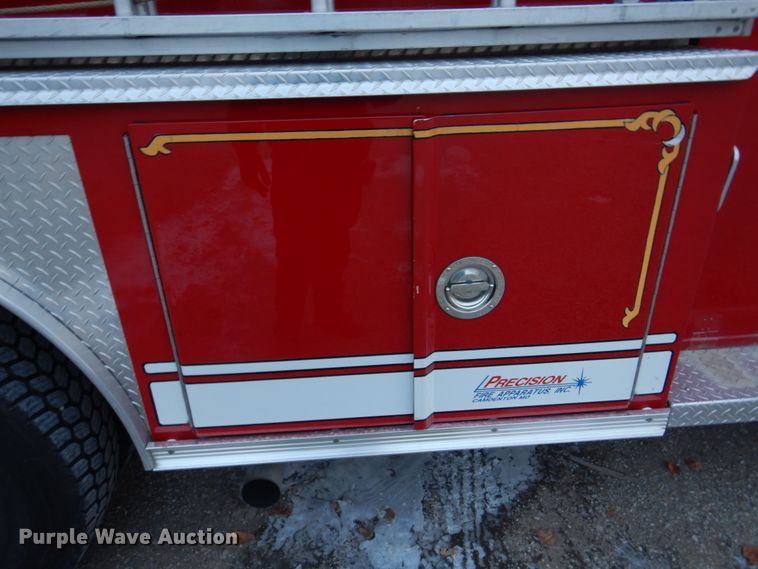 image for item DH8148 1995 Ford F800  pumper fire truck