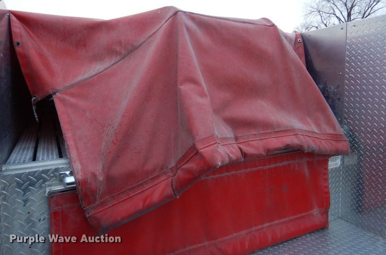 image for item DH8148 1995 Ford F800  pumper fire truck