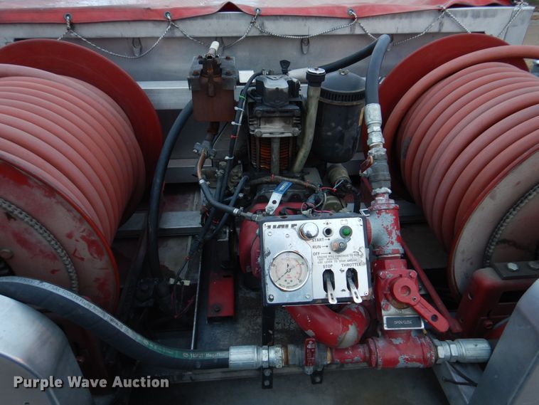 image for item DH8148 1995 Ford F800  pumper fire truck