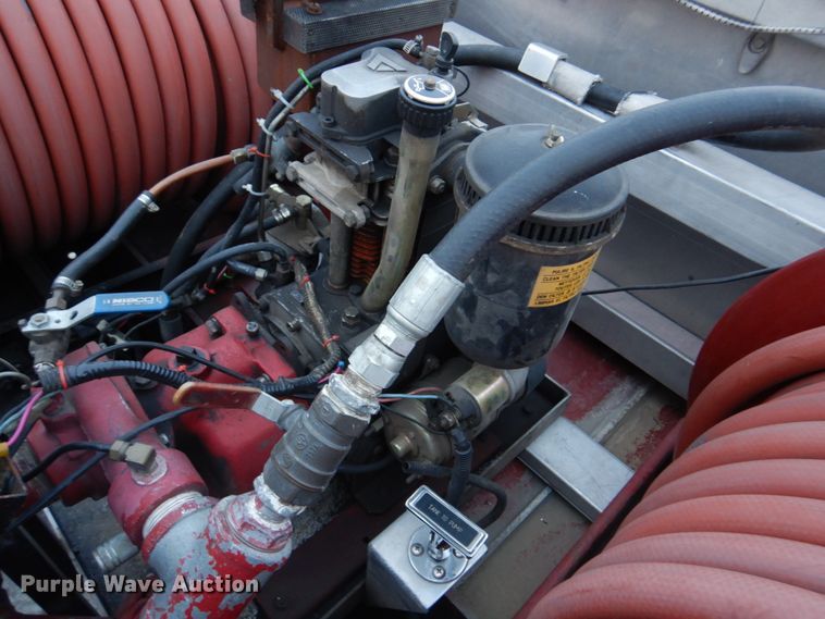 image for item DH8148 1995 Ford F800  pumper fire truck