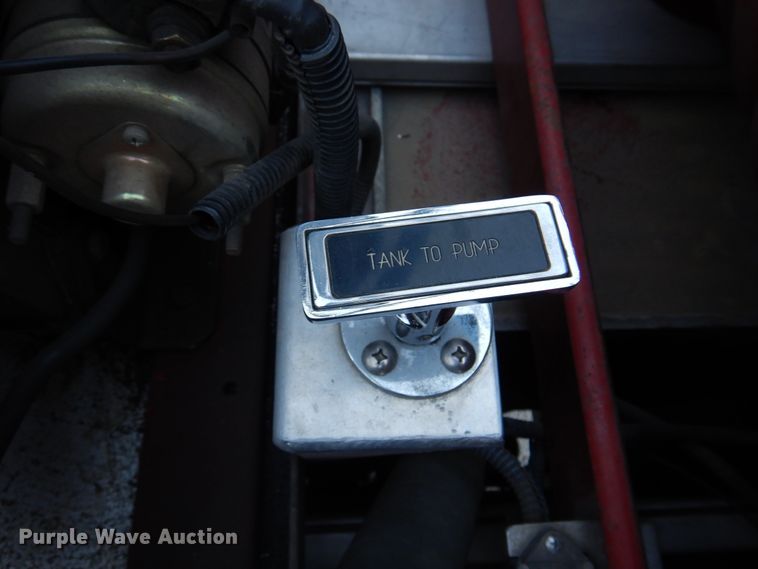 image for item DH8148 1995 Ford F800  pumper fire truck