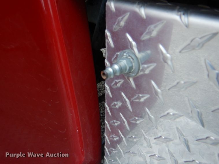 image for item DH8148 1995 Ford F800  pumper fire truck