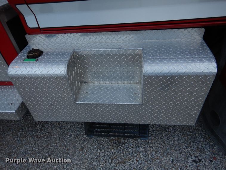 image for item DH8148 1995 Ford F800  pumper fire truck