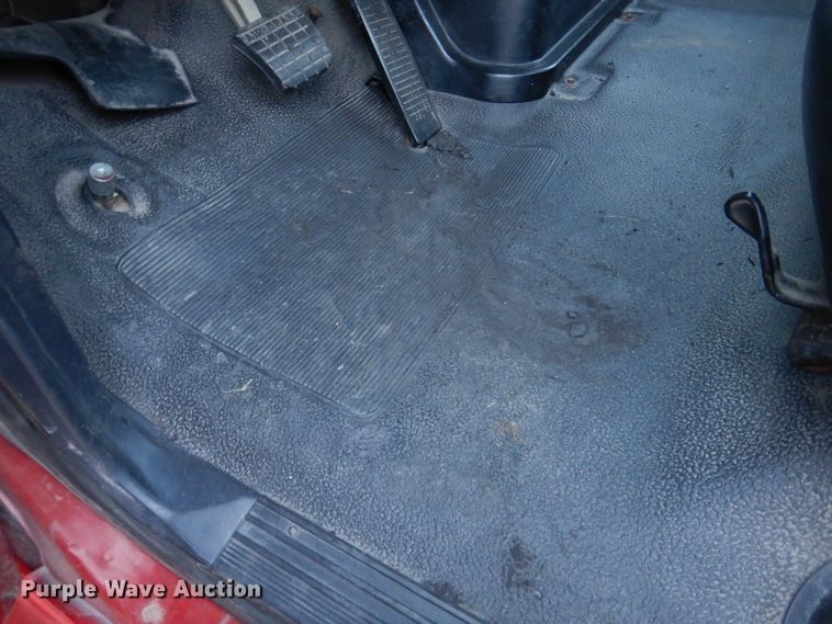 image for item DH8148 1995 Ford F800  pumper fire truck