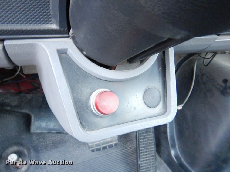 image for item DH8148 1995 Ford F800  pumper fire truck