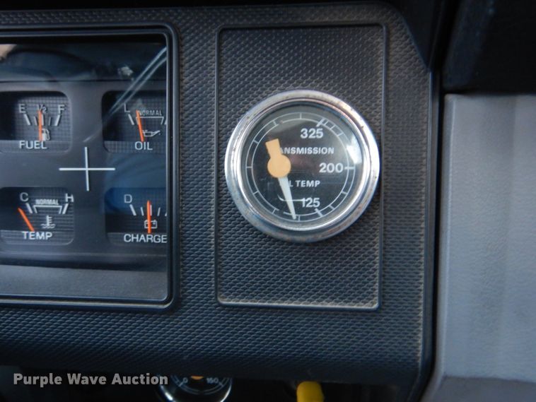 image for item DH8148 1995 Ford F800  pumper fire truck