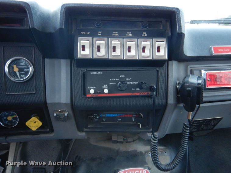 image for item DH8148 1995 Ford F800  pumper fire truck