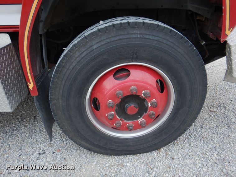 image for item DH8148 1995 Ford F800  pumper fire truck