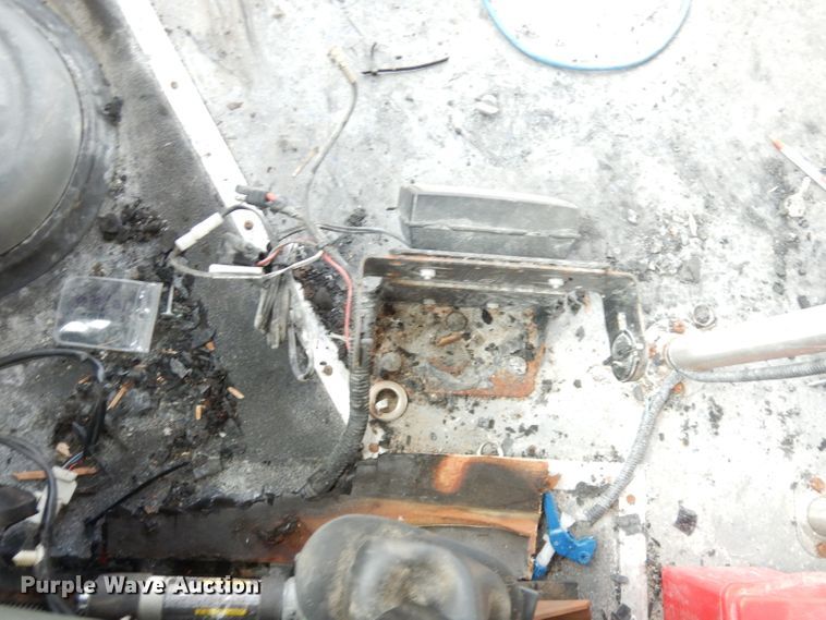 image for item DH8781 2017 Ford E450 Super Duty  shuttle bus